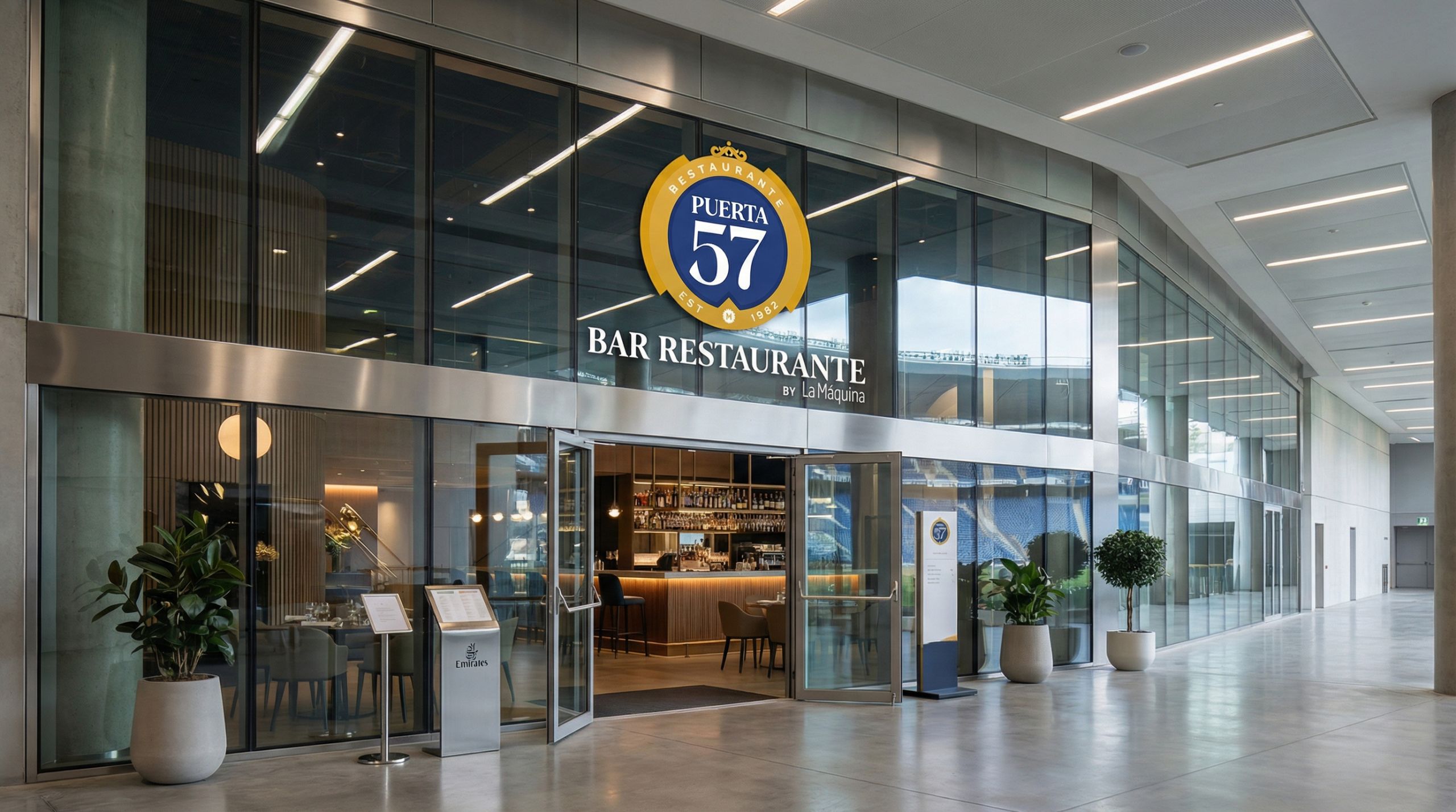 En el corazón del Estadio Santiago Bernabéu se encuentra Puerta 57, uno de los restaurantes más emblemáticos de Madrid Cómo Brandesign renovó la identidad del restaurante Puerta 57 sin perder su ‘Real’ esencia gastronómica