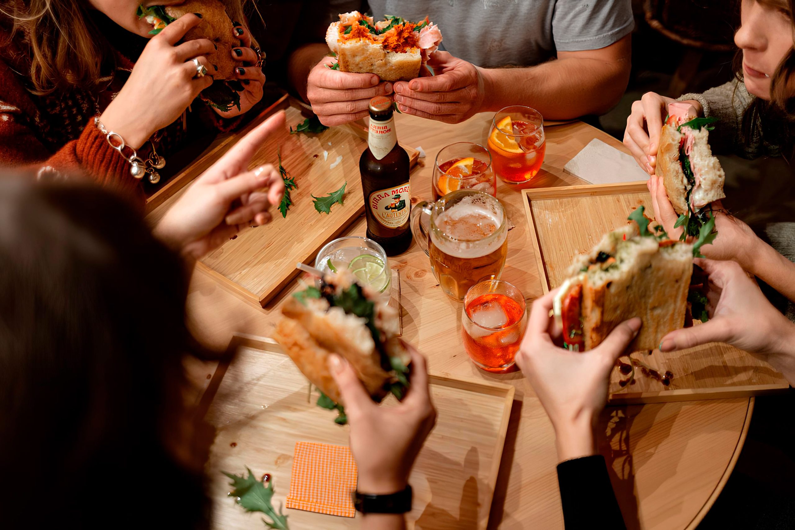 Estrategia de contenidos gastronómicos Construcción de narrativa de marca en los canales digitales de É Pazzo.